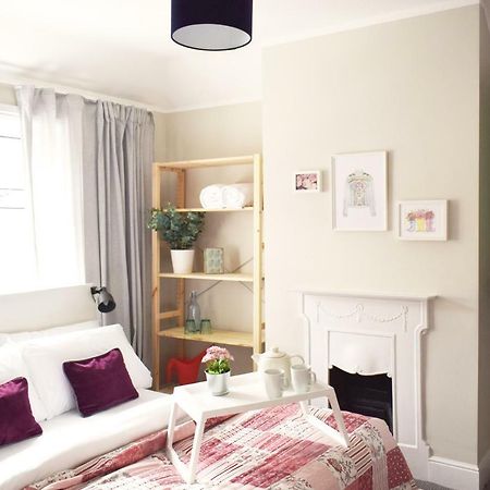 Charming Three Bed Home Near City Centre And Hospital 사우샘프턴 외부 사진