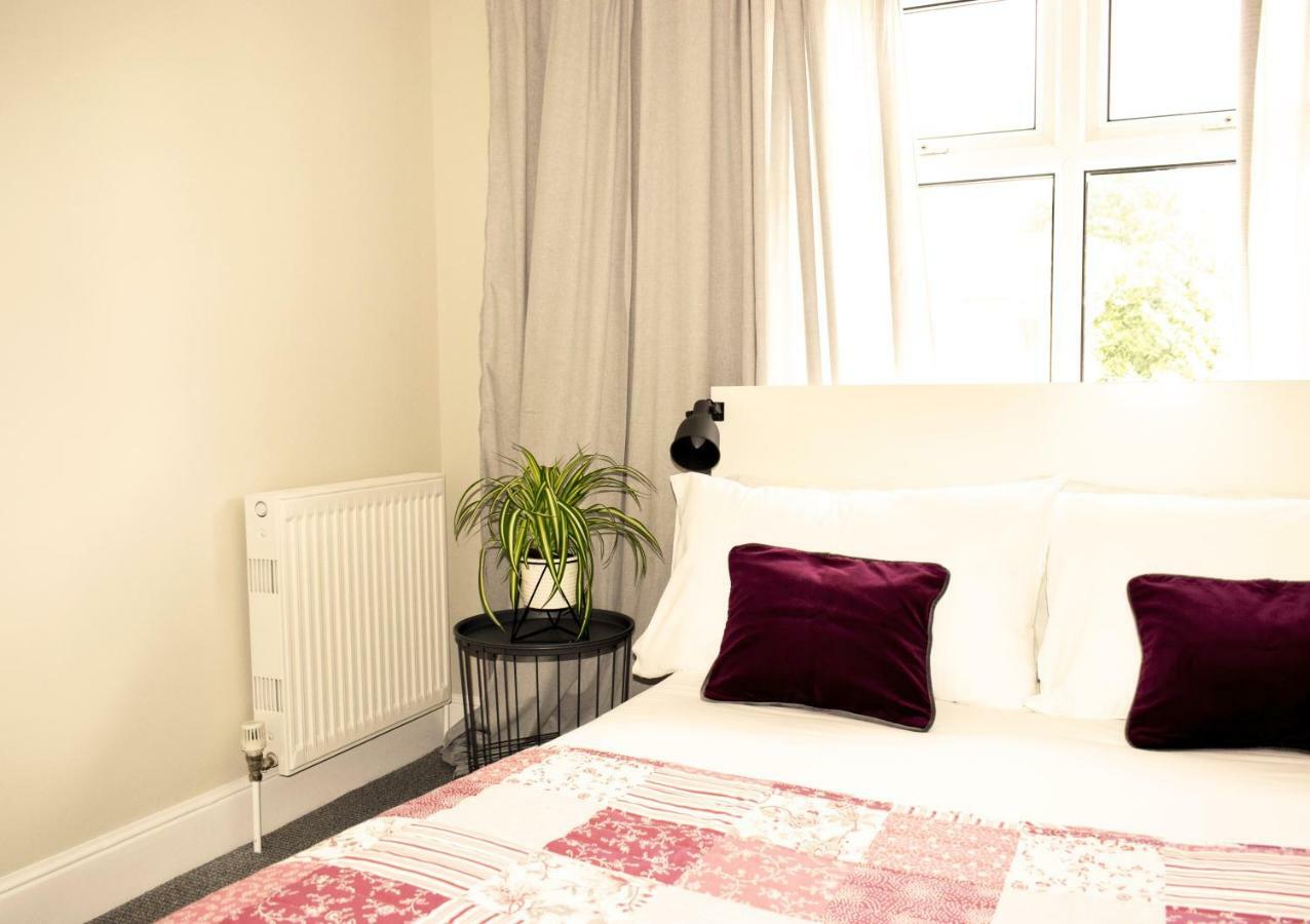 Charming Three Bed Home Near City Centre And Hospital 사우샘프턴 외부 사진