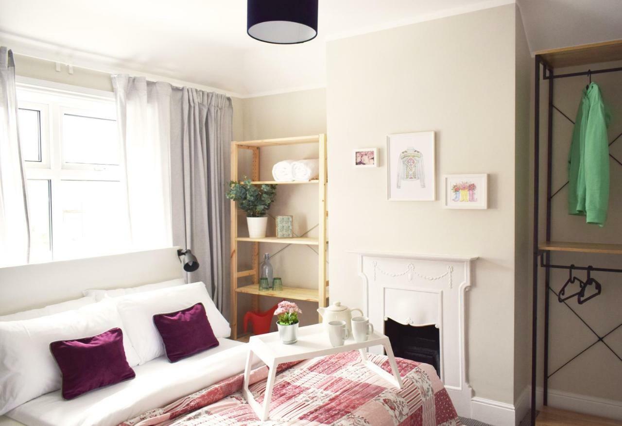 Charming Three Bed Home Near City Centre And Hospital 사우샘프턴 외부 사진