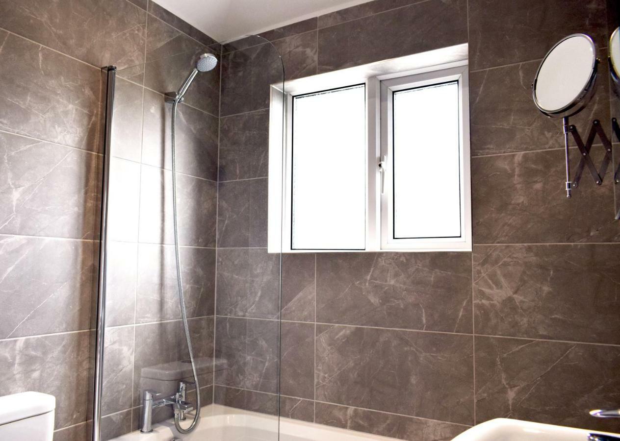 Charming Three Bed Home Near City Centre And Hospital 사우샘프턴 외부 사진