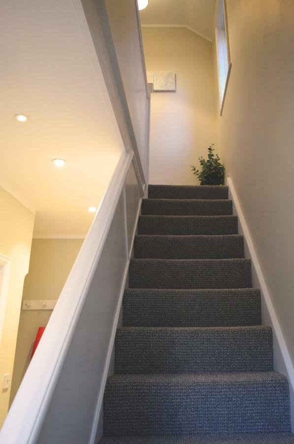 Charming Three Bed Home Near City Centre And Hospital 사우샘프턴 외부 사진